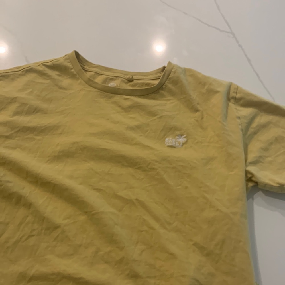 A pretty yellow